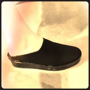 Donald J Pliner platform shoes