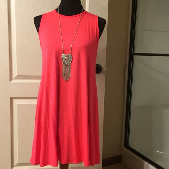 Try! This Dresses & Skirts - NWT sleeveless dress
