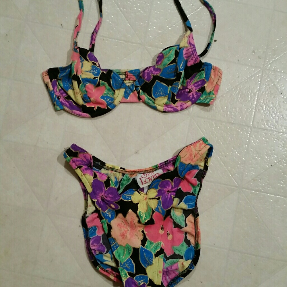 Bikini - Picture 6 of 7