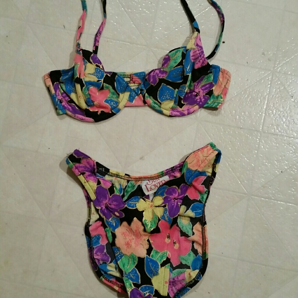 Bikini - Picture 6 of 7