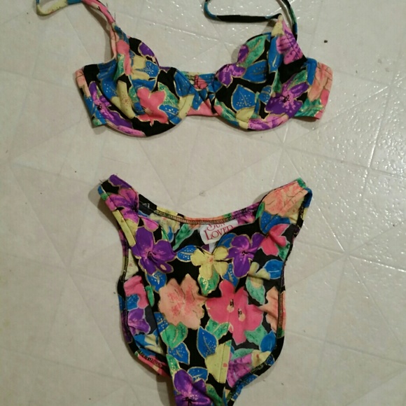 Bikini - Picture 7 of 7