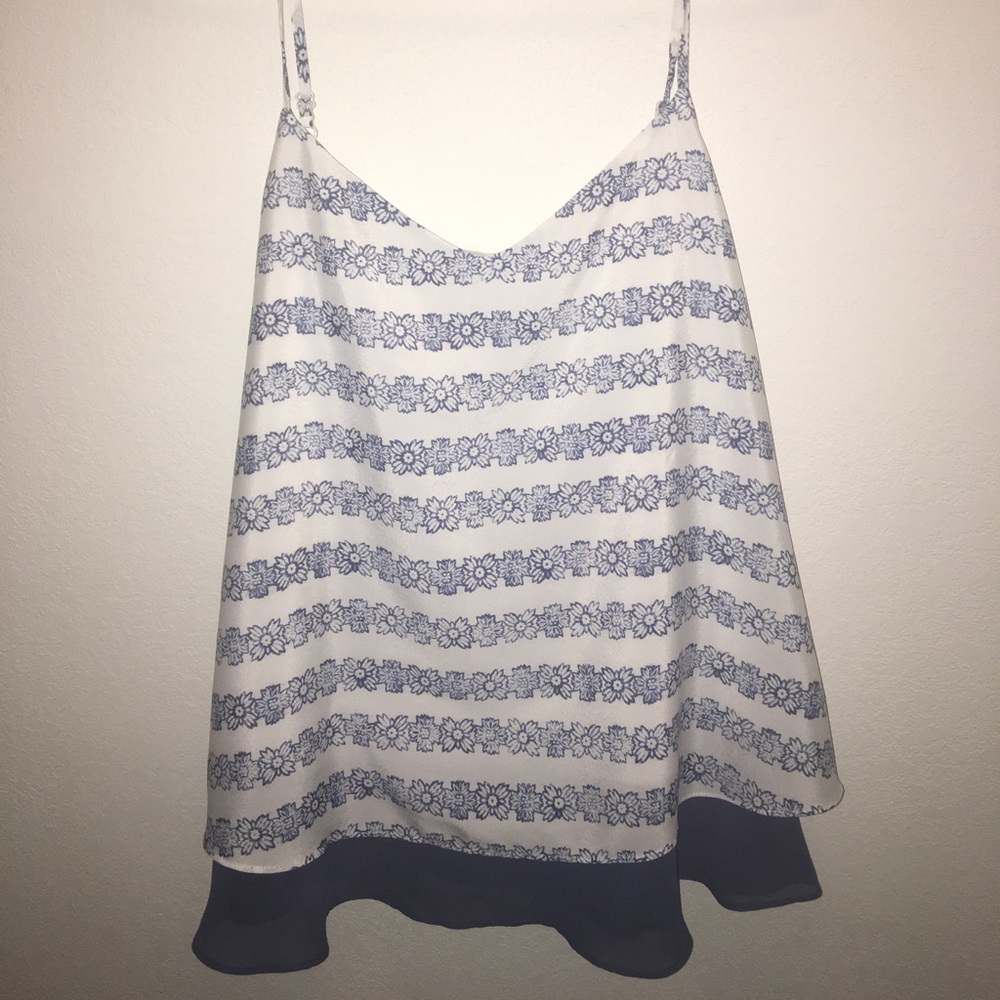 ANN TAYLOR LOFT Floral light weight cami 🌼🦋🌼!!!