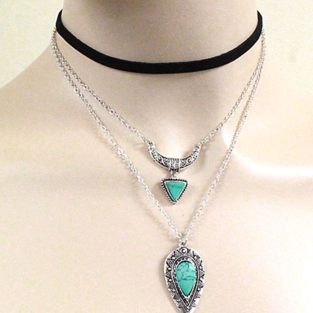 TURQUOISE BOHEMIAN CHOKER NECKLACE
