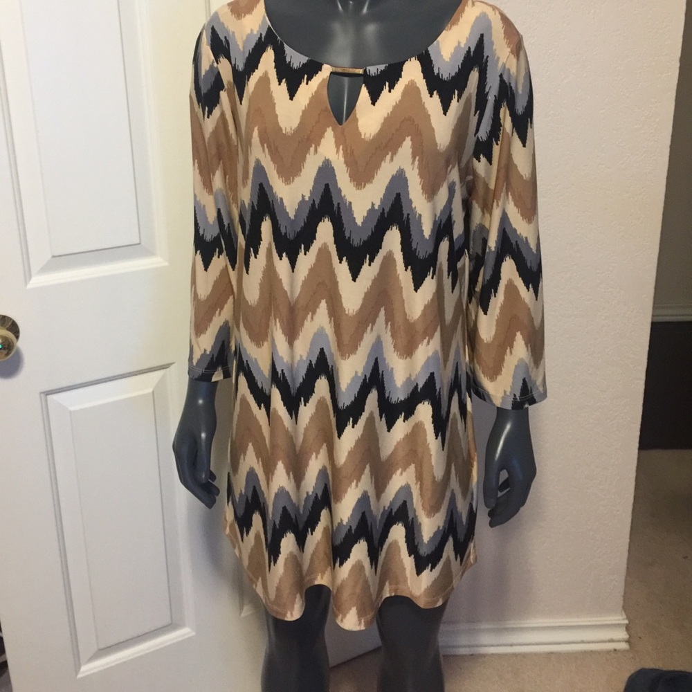 PRICED TO SELL-Chevron dress or long top