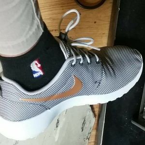 Roshes Nikes