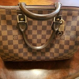 Louis Vuitton Speedy