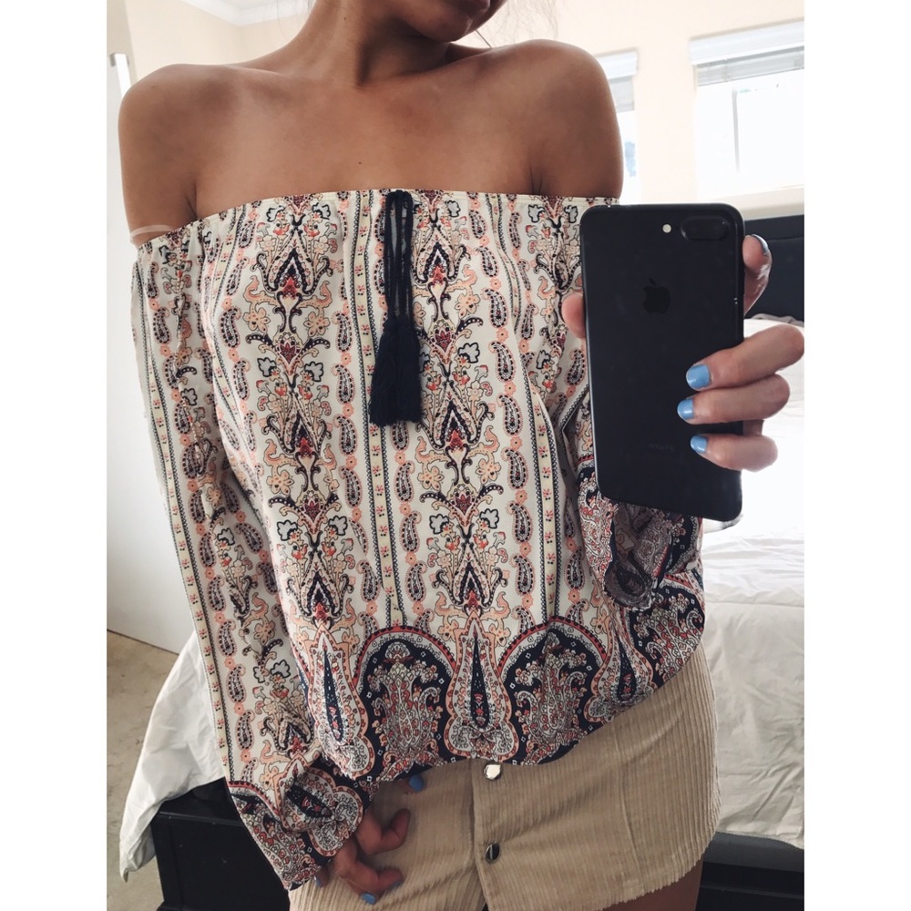 off the shoulder boho print // top