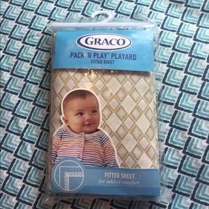GRACO fitted sheet for added comfort