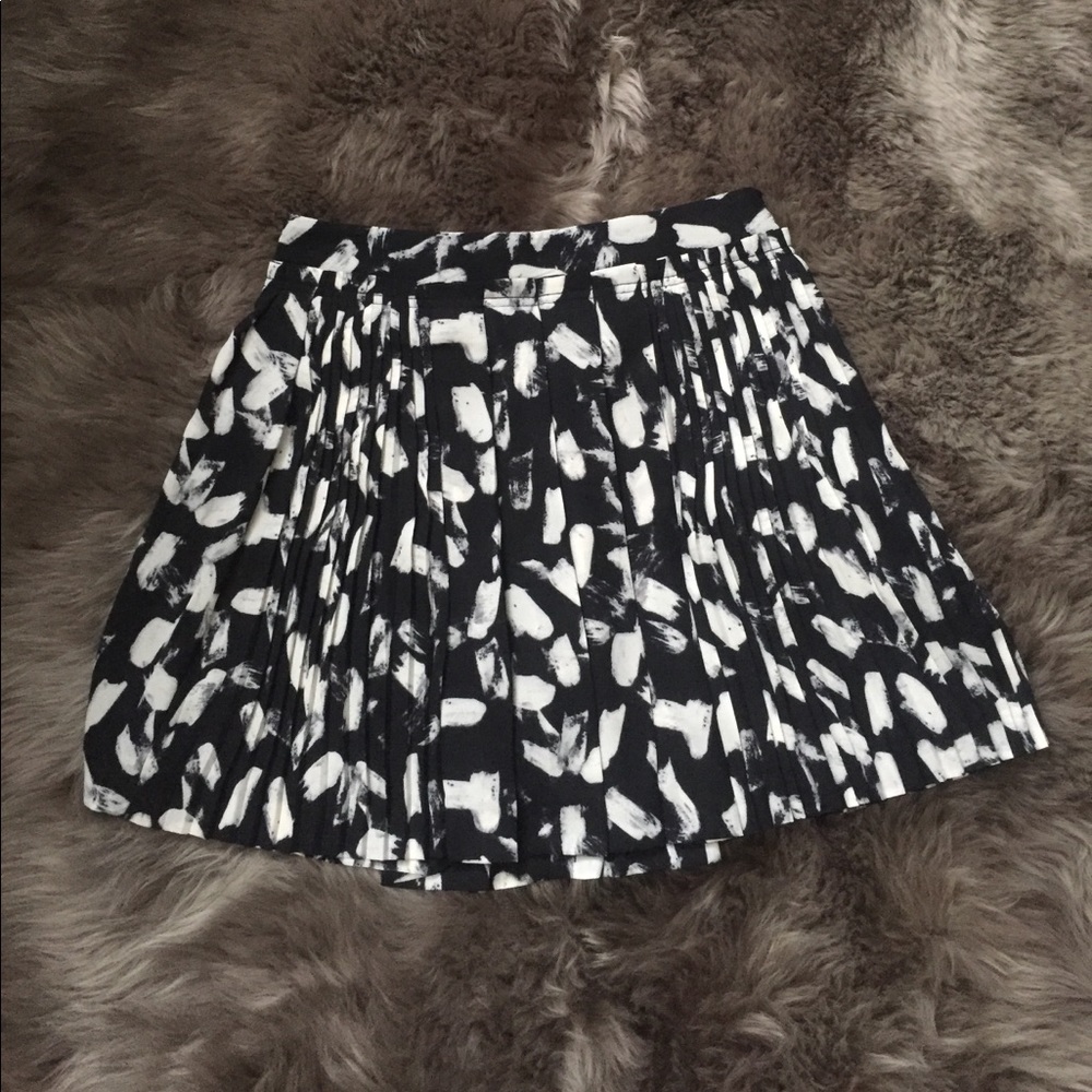 Banana Republic Pleated Skirt