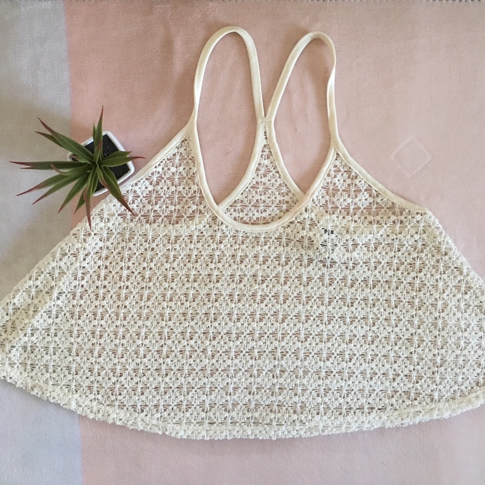 (XS/S) PINK VS Crochet Crop Top