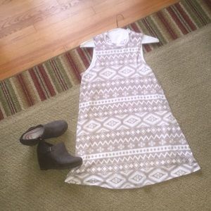 Boutique dress size large tan and white adorable