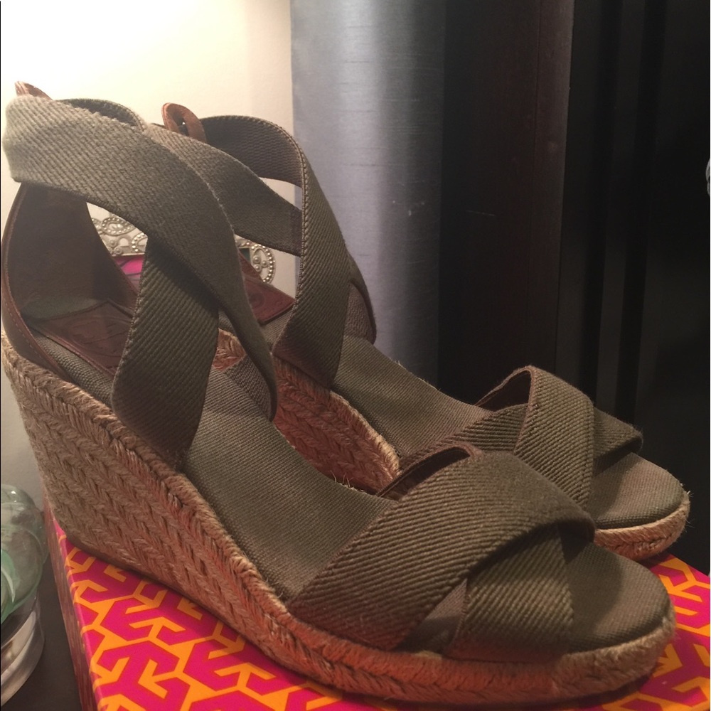 Tory Burch Wedge Olive/Almond