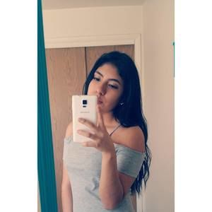 Meet your Posher, María
