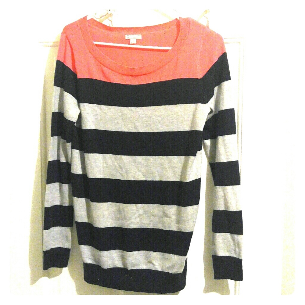 GAP sweater
