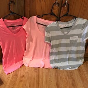 V-neck shirt bundle