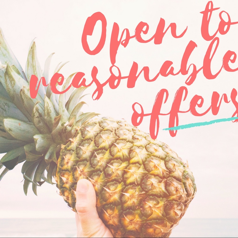 MAKE AN OFFER ☀️