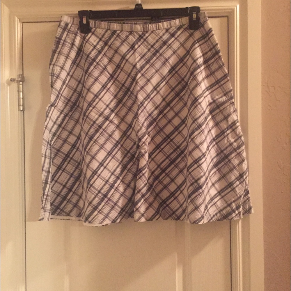 A-Line Silver and White Skirt - Size 16