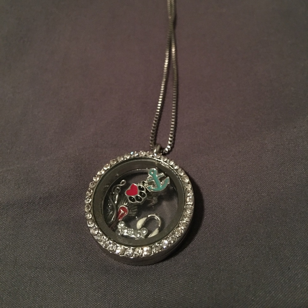 Origami Owl Necklace WITH CHARMS!!