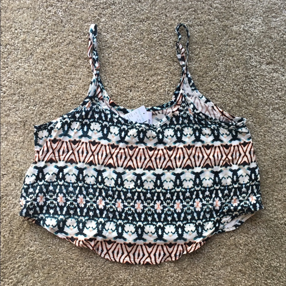 NWT Maurices tribal design flowy crop top