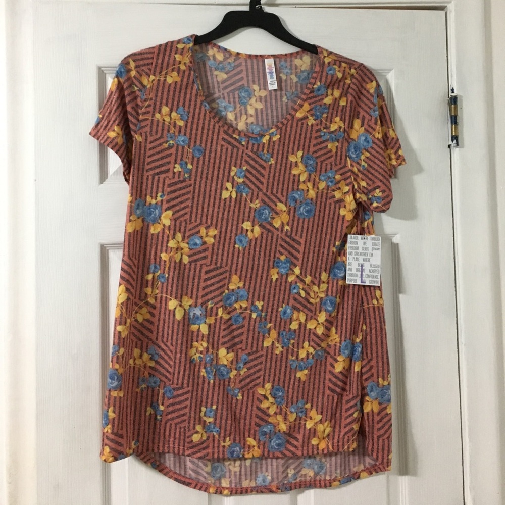 NWT large lularoe classic t