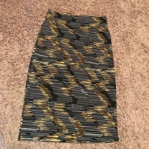 S LuLaRoe Cassie skirt