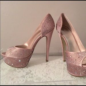 PINK/NUDE PEEP TOE PUMPS