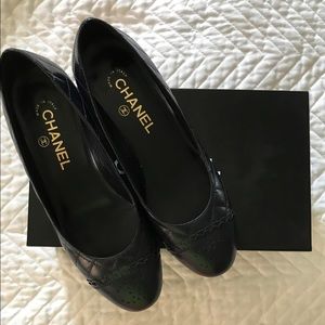 CHANEL navy dark blue flats