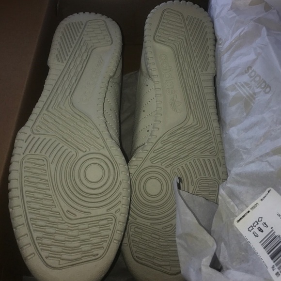 🔻SOLD AUTHENTIC YEEZY POWERPHASE CALABASAS ADIDAS - Picture 4 of 8
