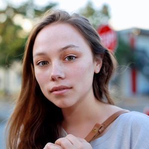 Meet your Posher, Caitlin