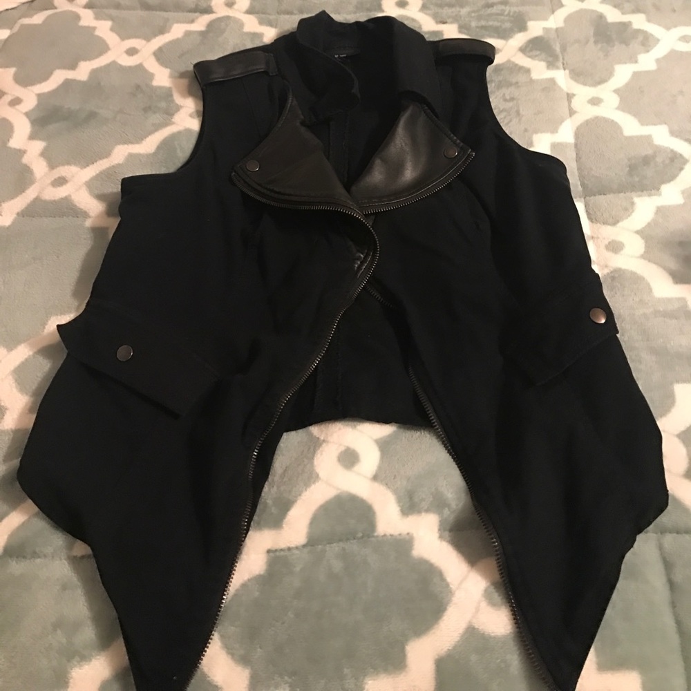 Mossimo Black Vest Size Medium