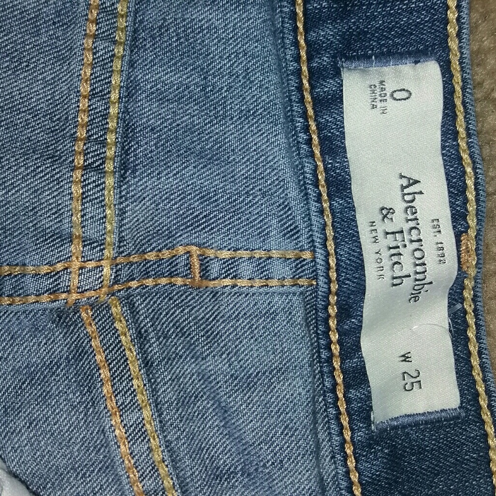 Abercrombie High Waisted Shorts - Picture 2 of 2