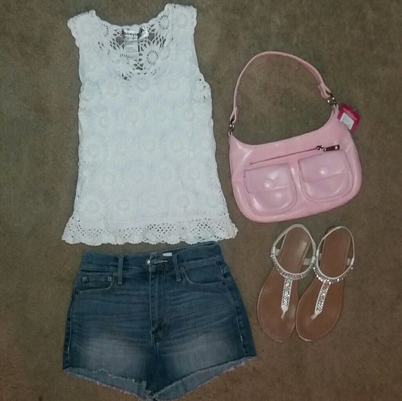 Abercrombie & Fitch Pants - Abercrombie High Waisted Shorts