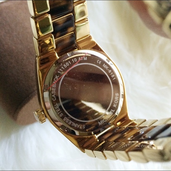Michael Kors Channing Tortoise Watch - Picture 3 of 4