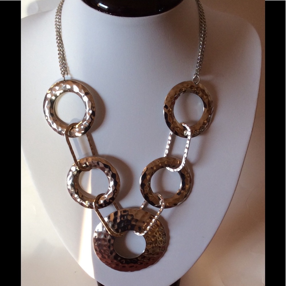 ✅🌹Silver Hammered Necklace Set