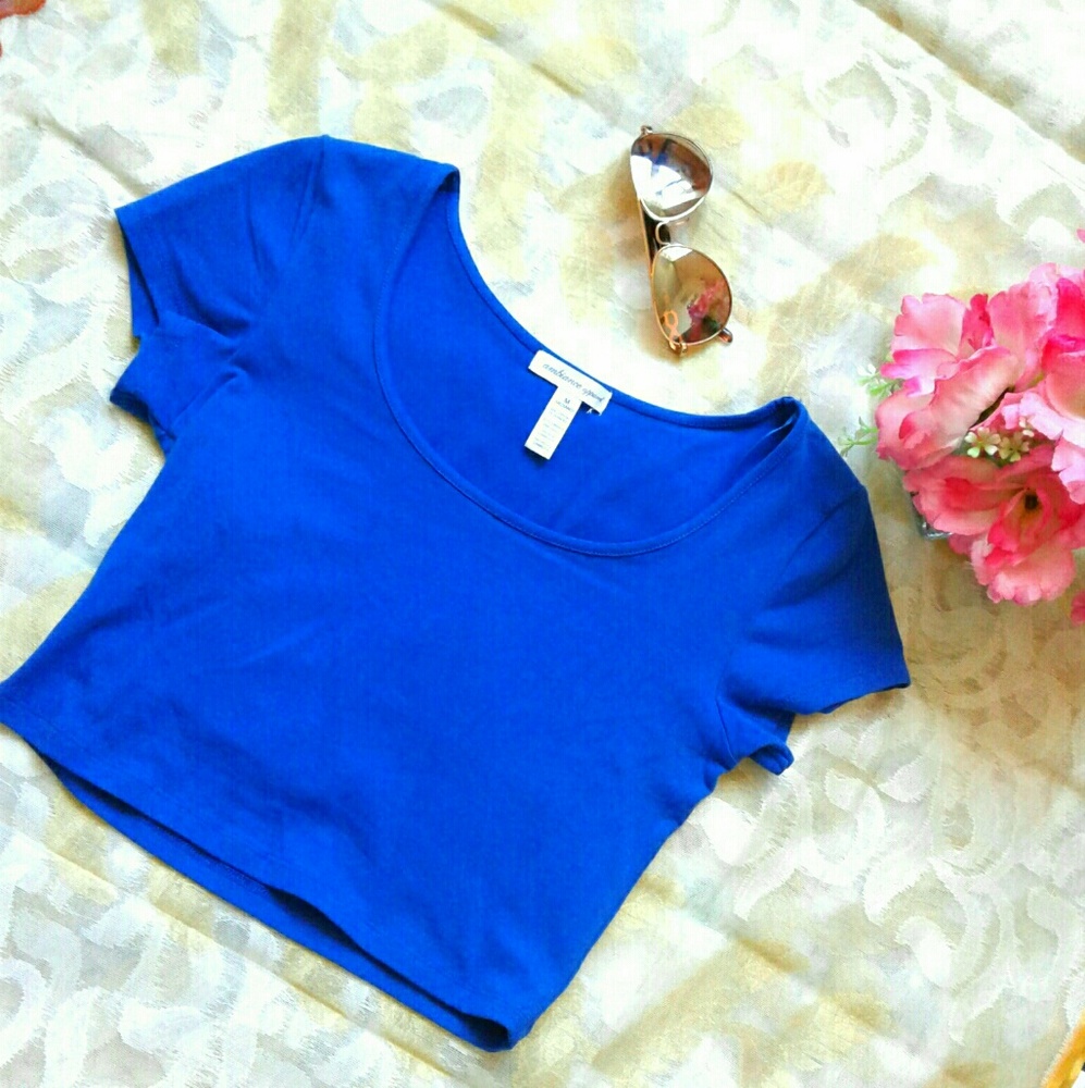 Blue crop top