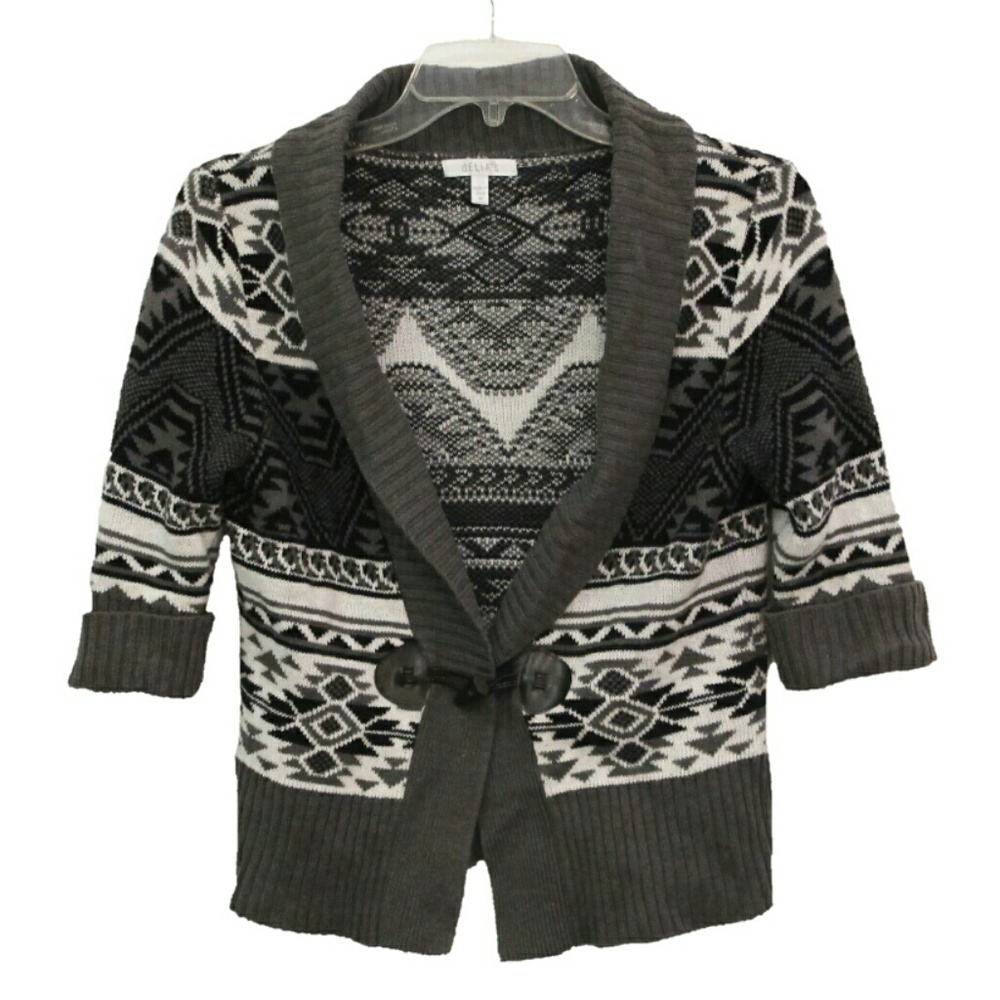 Delia's short sleeved sweater