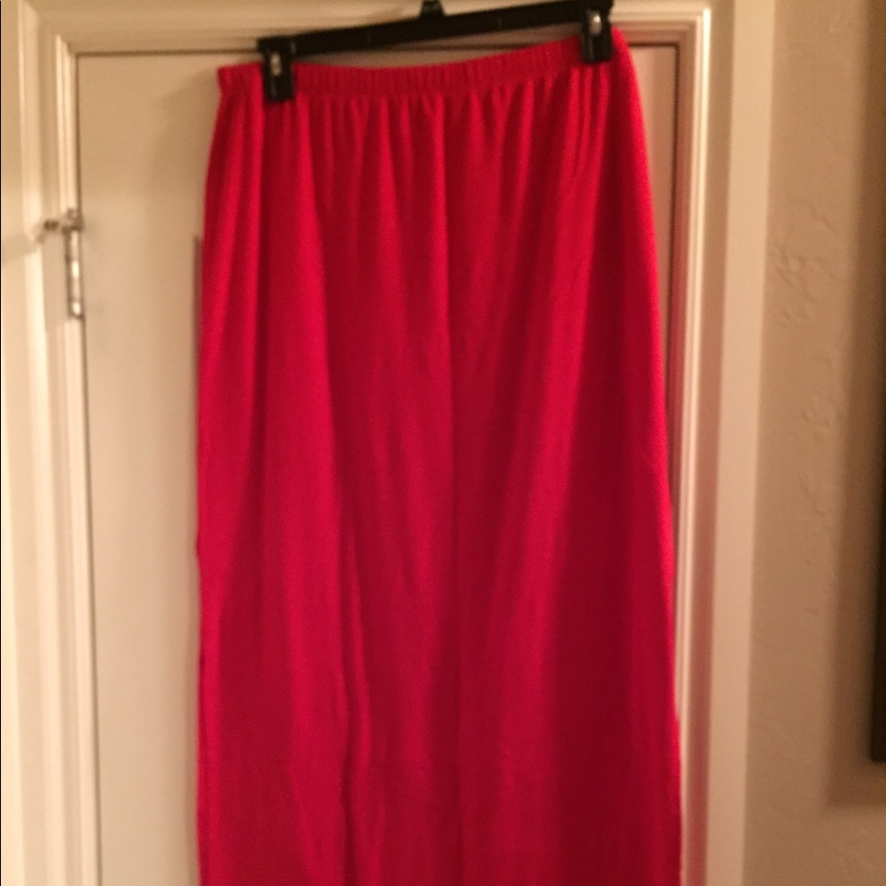 Bright Red Maxi - Size XXL (20)
