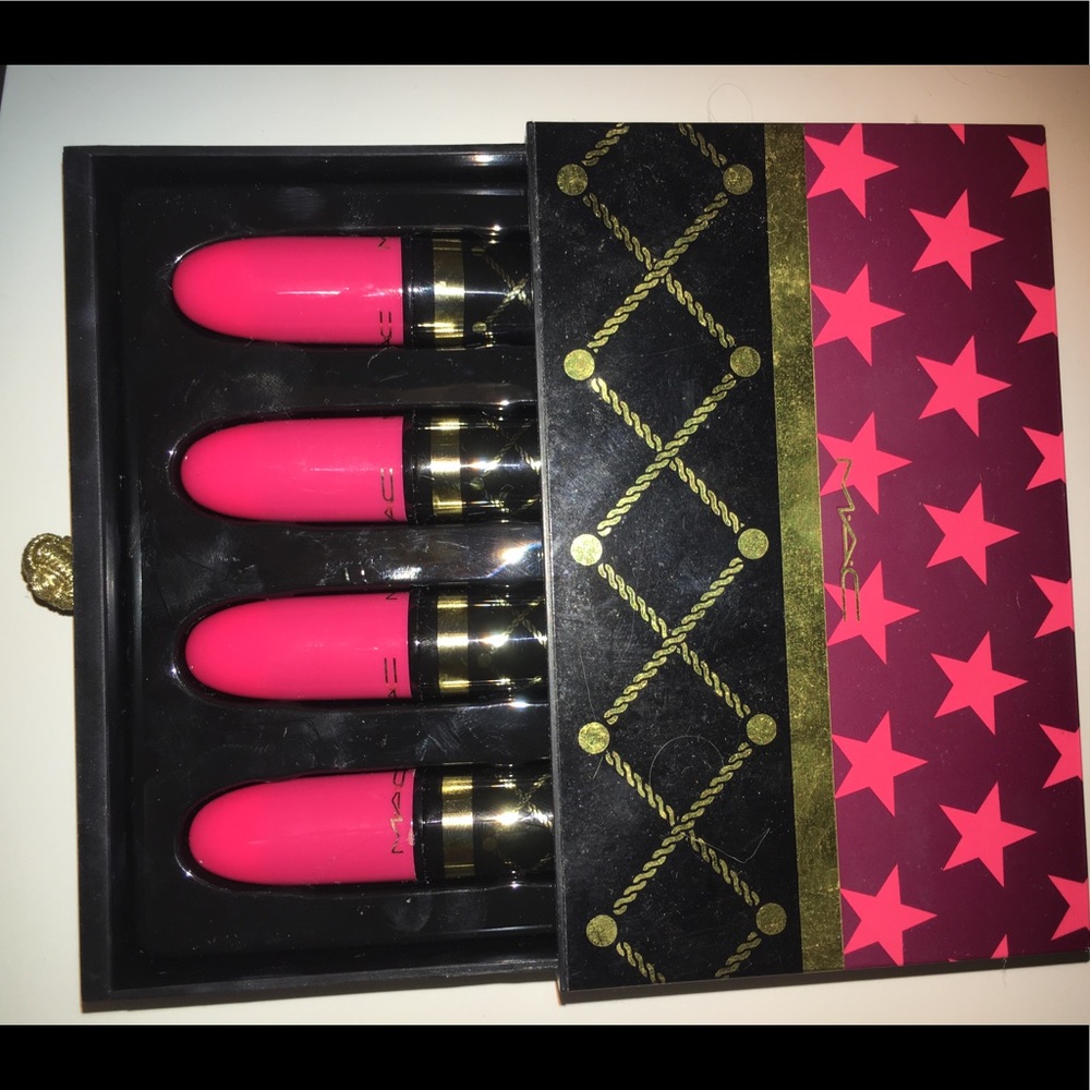 MAC Nutcracker lipstick set in Nude