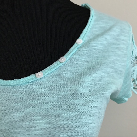 Crochet Lace Short Sleeve Tunic with Button Detail - Picture 3 of 7