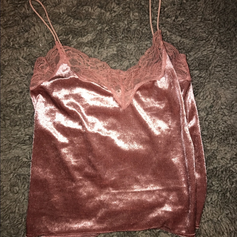 •• Chic velvet material tank••