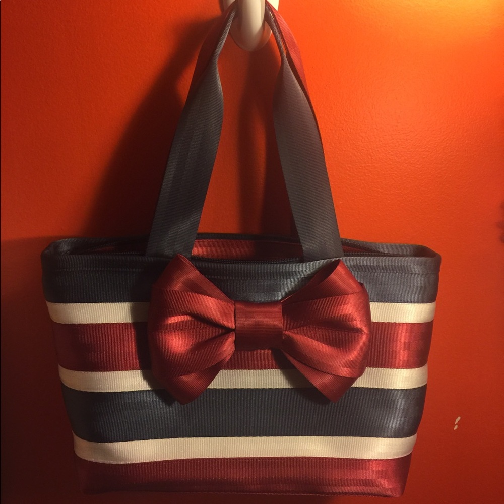 * Trade pending * Harveys 'Spangled' Bow Tote, EUC