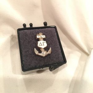 Delta Gamma pin Vintage