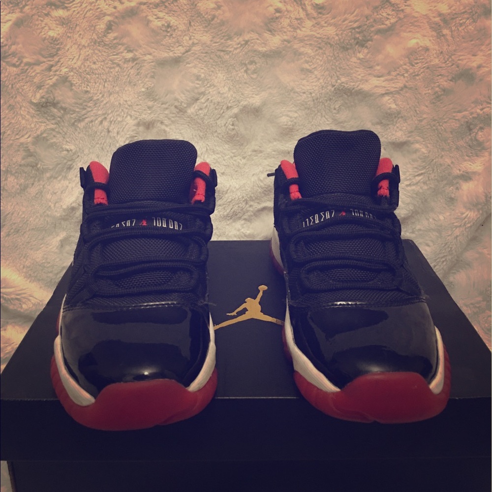 Air Jordan Reto 11 "Bred"