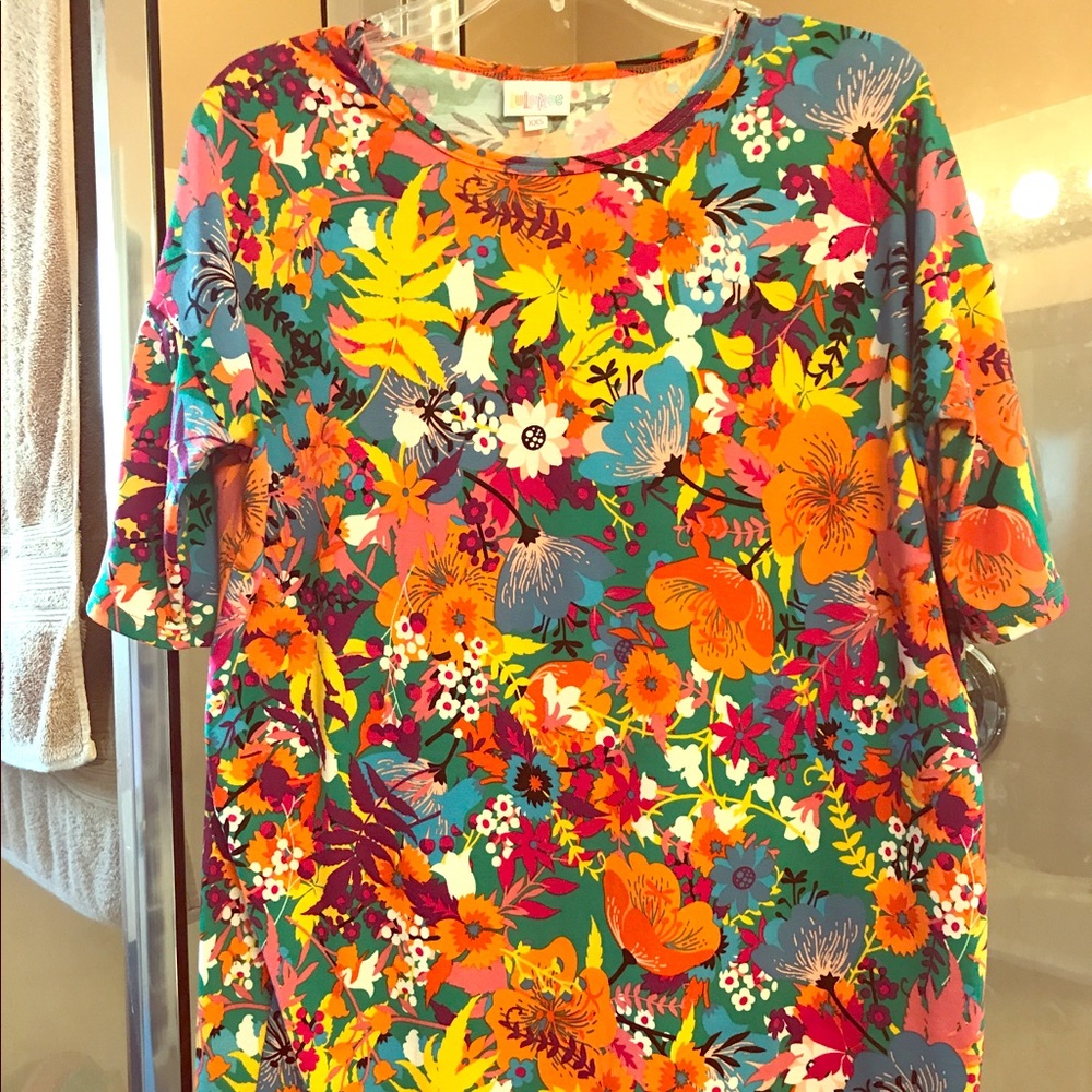 Gorgeous Lularoe Irma xxs Worn once