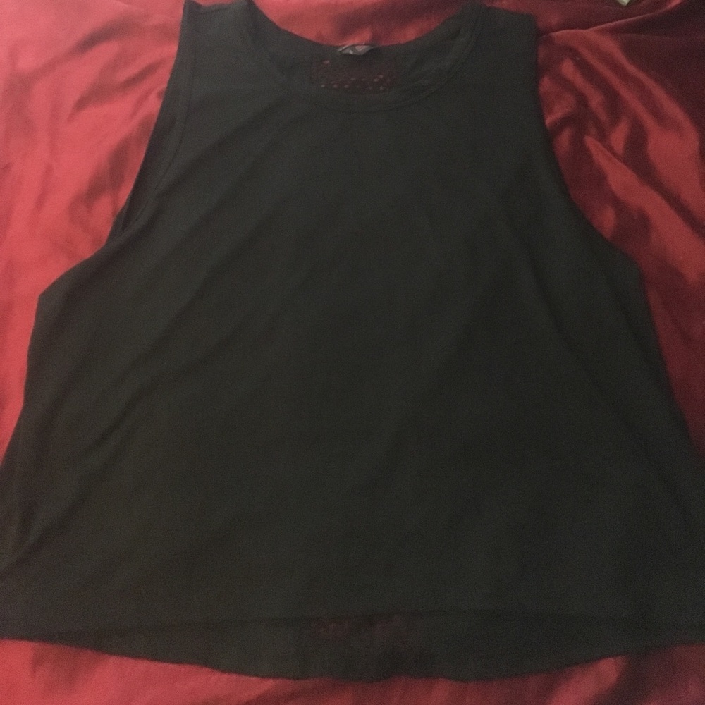 🎀 workout shirt by Material Girl