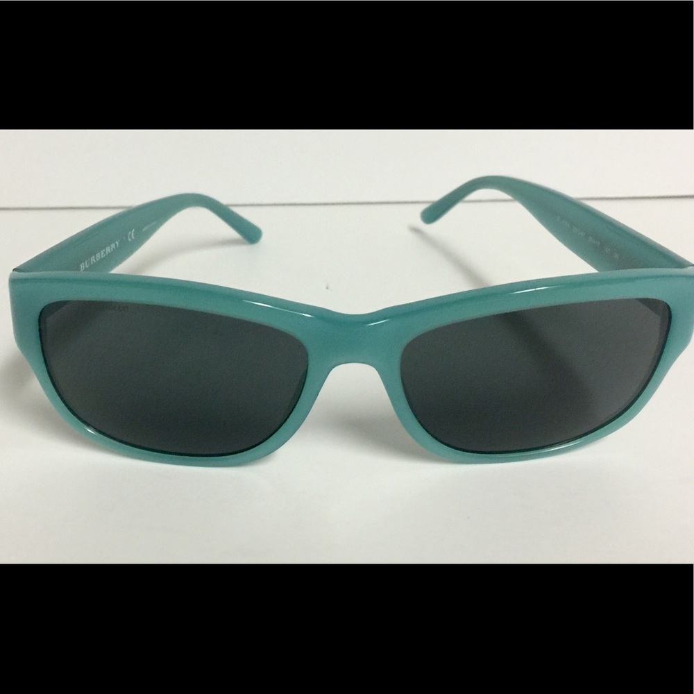 SOLD‼️Authentic Burberry sunglasses - Picture 2 of 5