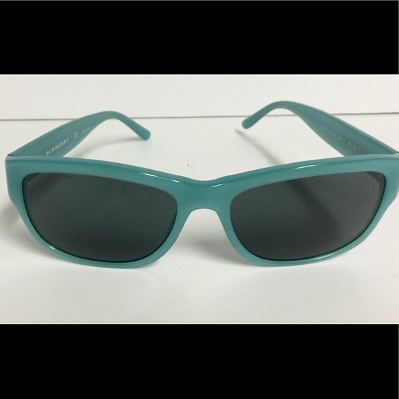 SOLD‼️Authentic Burberry sunglasses - Picture 2 of 5