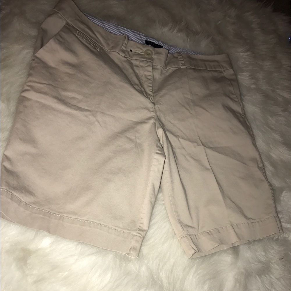 Tommy Khaki chino shorts (14)