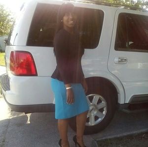 Meet your Posher, Tambra