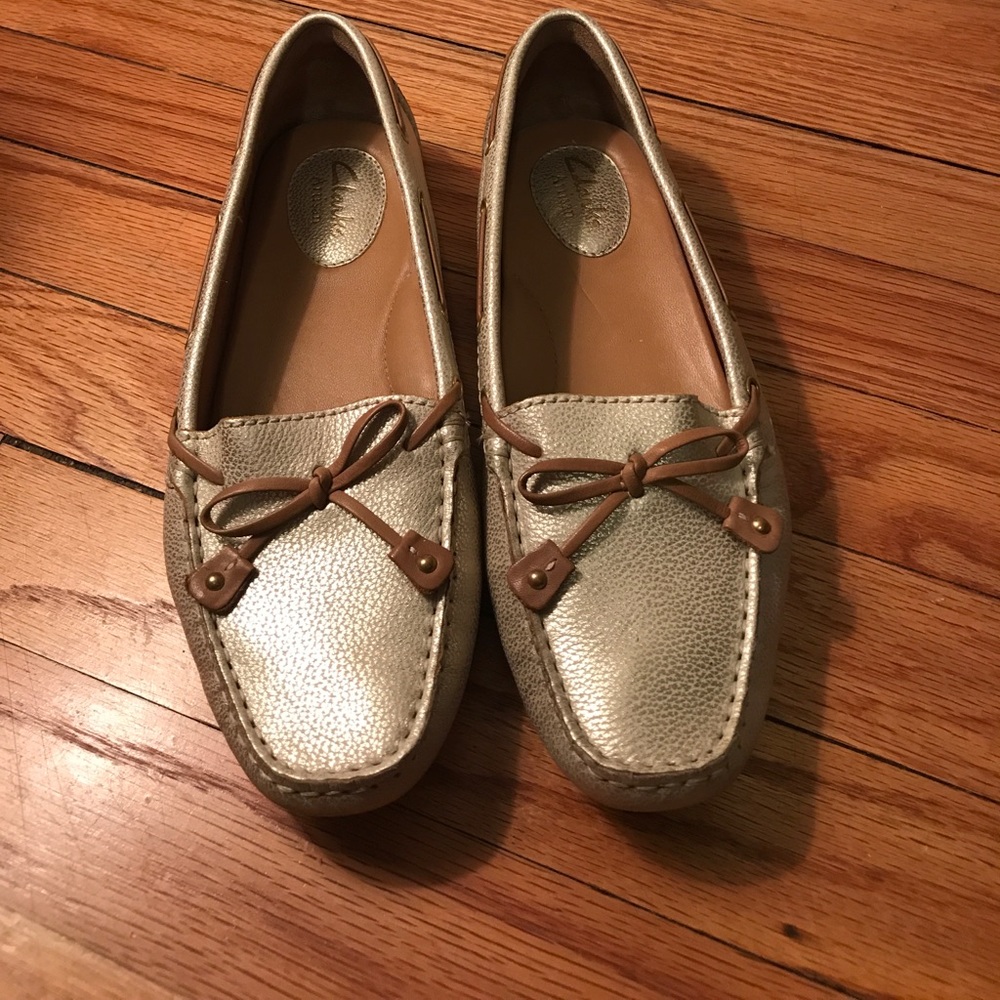 Clarks gold flats